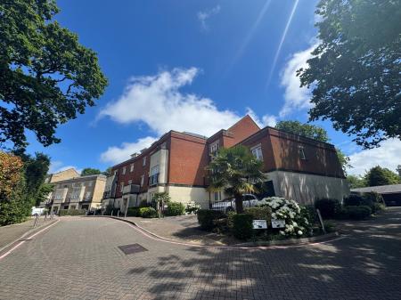 2 bedroom Flat to let in Providence Park, Bassett, SO16