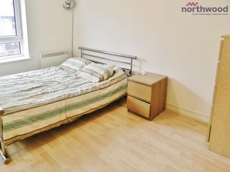 2 bedroom Flat to let in Merchants Quarters, Briton Street, Bargate, Southampton, SO14