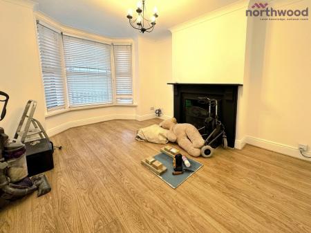 3 bedroom Semi-detached house to let in Jennings Road, Totton, SO40