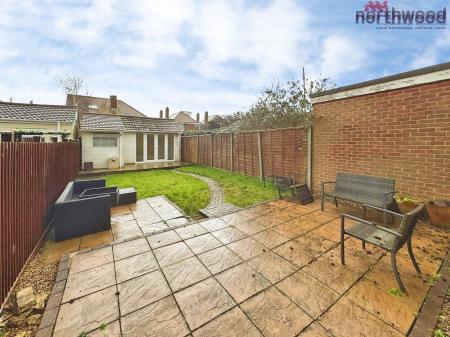 3 bedroom Semi-detached house to let in Jennings Road, Totton, SO40