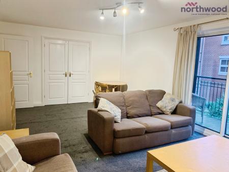 2 bedroom Flat to let in Briton Street, Southampton, SO14