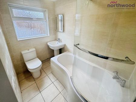 2 bedroom Maisonette to let in Courtland Gardens, Bassett, SO16