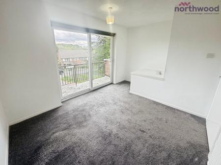 2 bedroom Maisonette to let in Courtland Gardens, Bassett, SO16