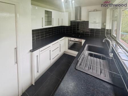 2 bedroom Maisonette to let in Courtland Gardens, Bassett, SO16