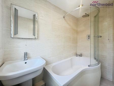 2 bedroom Maisonette to let in Courtland Gardens, Bassett, SO16