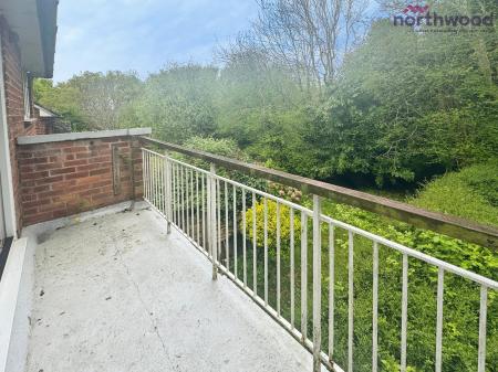 2 bedroom Maisonette to let in Courtland Gardens, Bassett, SO16