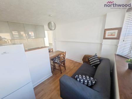 1 bedroom Flat to let in Kingston Road, Shirley, Southampton, SO15