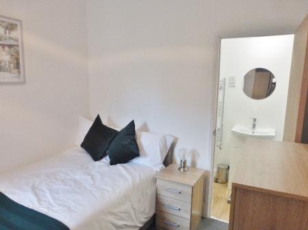 1 bedroom House share to let in Harborough Road, SO15