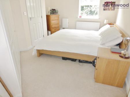 2 bedroom Flat to let in Mescott Meadows, Hedge End, SO30
