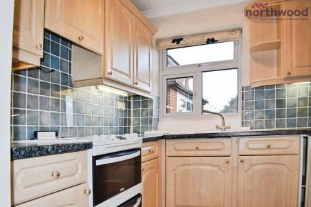 3 bedroom Semi-detached house to let in Rownhams Road, Maybush, Southampton, SO16