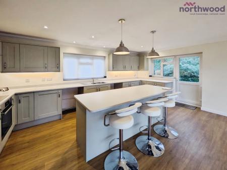 3 bedroom Bungalow to let in Common Road, Whiteparish, SP5