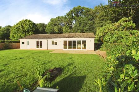 3 bedroom Bungalow to let in Common Road, Whiteparish, SP5