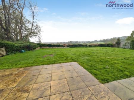 3 bedroom Bungalow to let in Common Road, Whiteparish, SP5