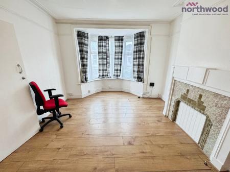 4 bedroom Terraced House to let in Padwell Road, SO14