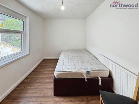 4 bedroom Terraced House to let in Padwell Road, SO14