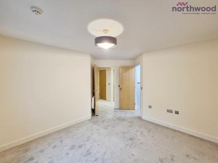 2 bedroom Flat to let in Orchard Place, Ocean Village, Southampton, SO14