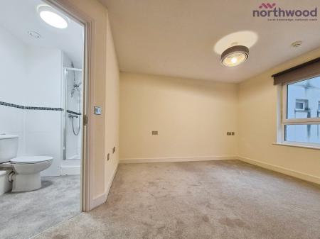 2 bedroom Flat to let in Orchard Place, Ocean Village, Southampton, SO14