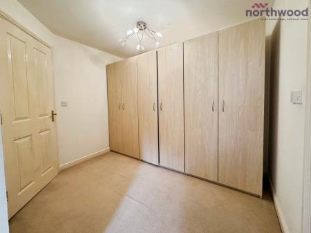 2 bedroom Flat to let in Ashdown House, Chandlers Ford, SO53