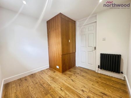 3 bedroom Semi-detached house to let in Goodwood Gardens, Totton, SO40