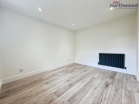 3 bedroom Semi-detached house to let in Goodwood Gardens, Totton, SO40