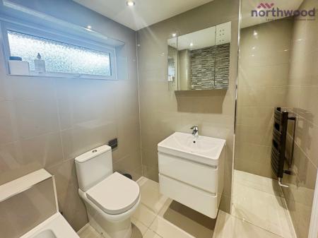 3 bedroom Semi-detached house to let in Goodwood Gardens, Totton, SO40