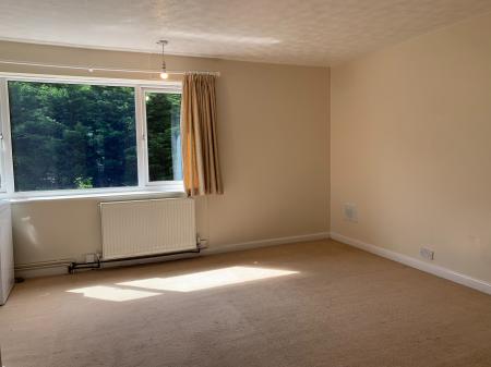 1 bedroom Flat to let in Thackeray Court, Portswood, SO17