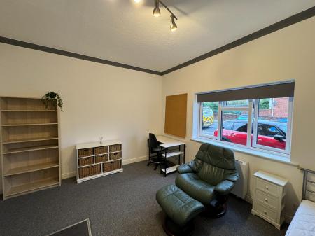 1 bedroom Studio flat to let in Portswood Road, SO17