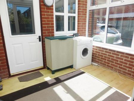 3 bedroom Semi-detached house to let in Siddal Close, Southampton, SO19