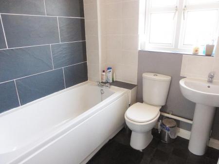3 bedroom Semi-detached house to let in Siddal Close, Southampton, SO19