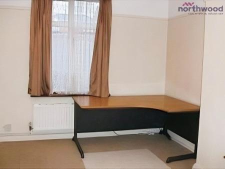 5 bedroom Detached house to let in Padwell Road, Southampton, SO14