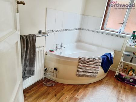 5 bedroom Detached house to let in Padwell Road, Southampton, SO14