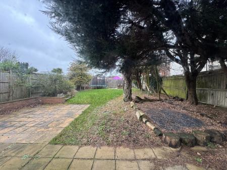 3 bedroom Detached house to let in Shirley Park Road, SO16