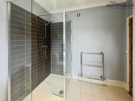 3 bedroom Detached house to let in Shirley Park Road, SO16