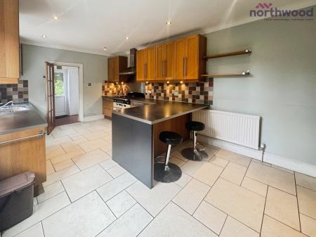 3 bedroom Detached house to let in Shirley Park Road, SO16