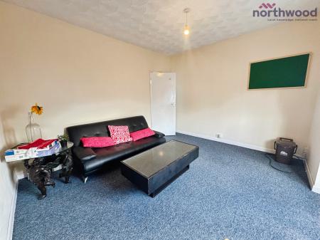 2 bedroom Flat to let in Winchester Road, Shirley, SO16
