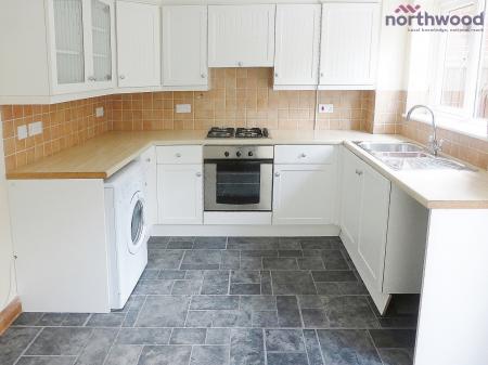 2 bedroom Semi-detached house to let in Durley Crescent, Totton, SO40