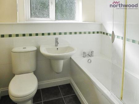 2 bedroom Semi-detached house to let in Durley Crescent, Totton, SO40