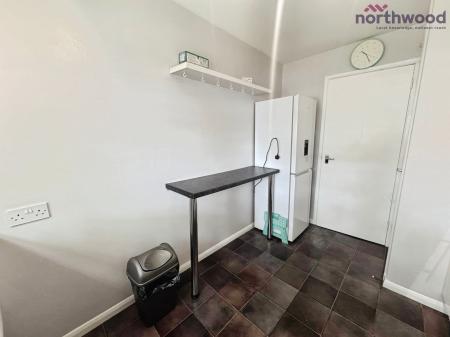 1 bedroom Ground floor flat to let in Oakhill Close, Chandlers Ford, SO53