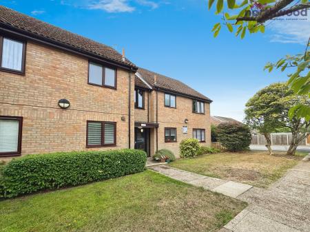 1 bedroom Ground floor flat to let in Oakhill Close, Chandlers Ford, SO53