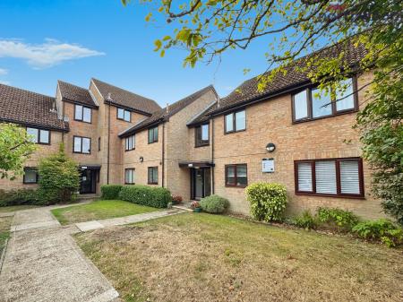 1 bedroom Ground floor flat to let in Oakhill Close, Chandlers Ford, SO53
