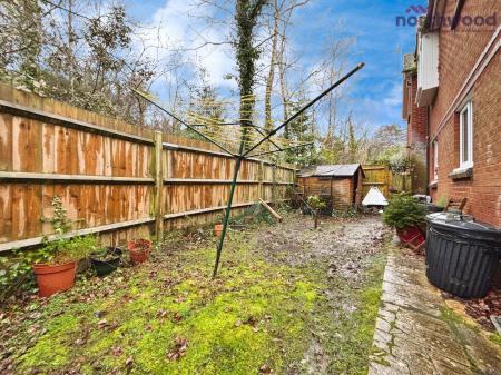 2 bedroom Maisonette to let in Alder Close, Dibden Purlieu, SO45