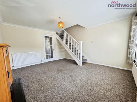 2 bedroom Semi-detached house to let in Millbrook Road East, SO15