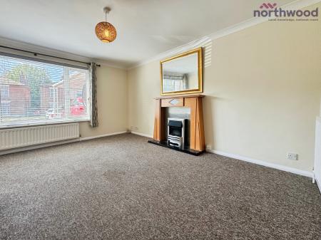 2 bedroom Semi-detached house to let in Millbrook Road East, SO15