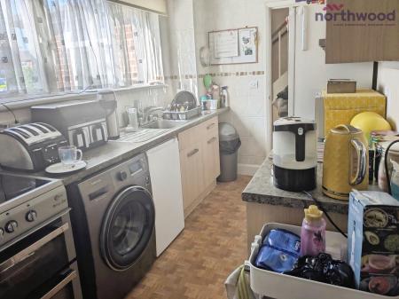 3 bedroom Terraced House to let in Colburn Close, Southampton, SO16
