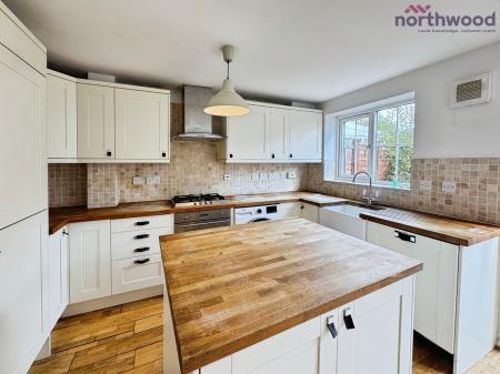 3 bedroom Terraced House to let in Churchward Gardens, Hedge End, Southampton, SO30