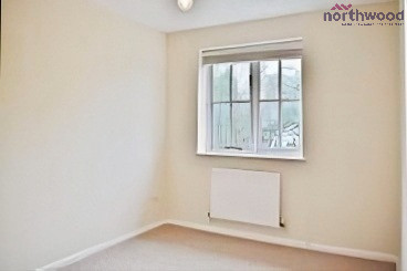 3 bedroom Terraced House to let in Churchward Gardens, Hedge End, Southampton, SO30