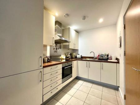 1 bedroom Flat to let in Ledbury House, Woolston, SO19