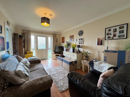 1 bedroom Ground floor flat to let in Brunel Road, SO15
