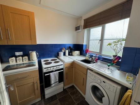 1 bedroom Ground floor flat to let in Brunel Road, SO15