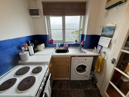 1 bedroom Ground floor flat to let in Brunel Road, SO15
